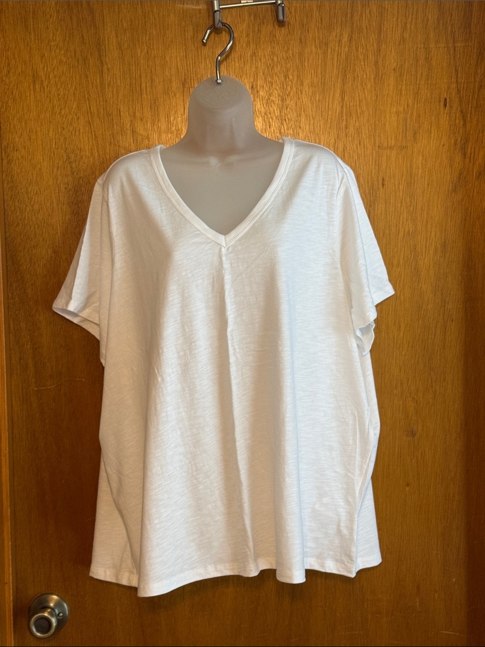 Old Navy Women's White V-Neck Short Sleeve T-shirt XXL Tall NWT